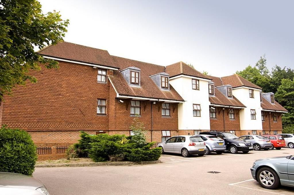 Premier Inn London Gatwick Airport South - London Road Crawley  Exteriör bild
